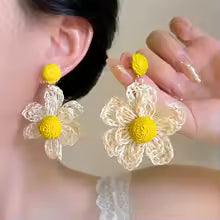 New Colorful Sun Flower Raffia Bead Earrings For Women Girl Handmade Bohemian Rattan Knit Earrings Summer Party Jewelry Gifts