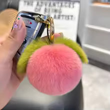 Cute Furry Peach Keychain For Car Keys High Quality Fluffty Plush Fruit Keychain Soft Fur Pink Peach Keyring Custom Bag Pendant